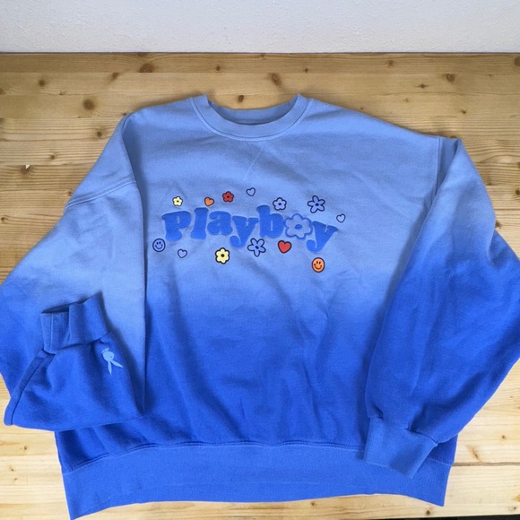 Playboy‎ by PacSun Blue Ombre Crewneck Sweatshirt M Flower Smiley Graphic Logo - Picture 2 of 8